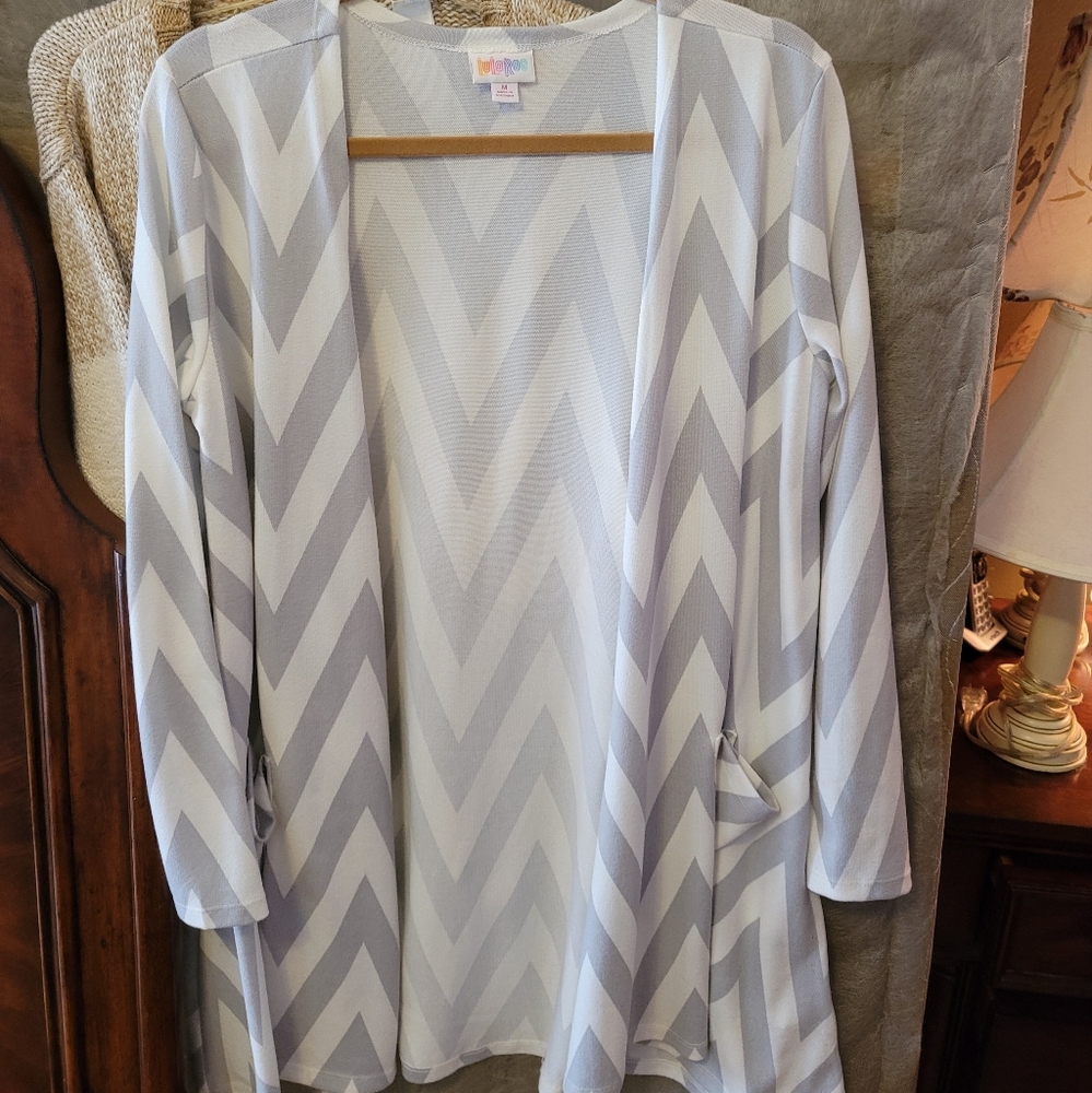 Lularoe M cardigan Maybe a Caroline? White with gray chevron pattern.